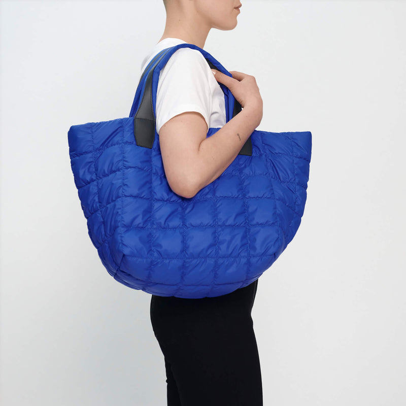 medium / ultra marine