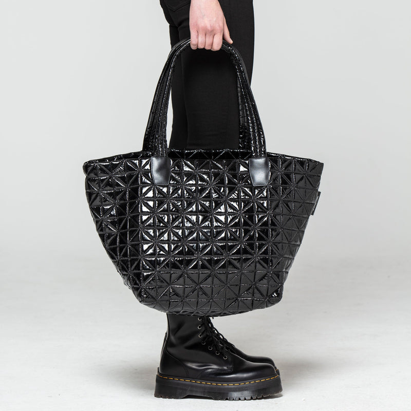 medium / black vinyl