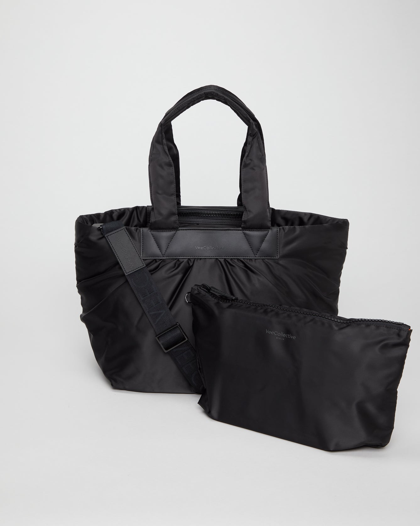 medium / black