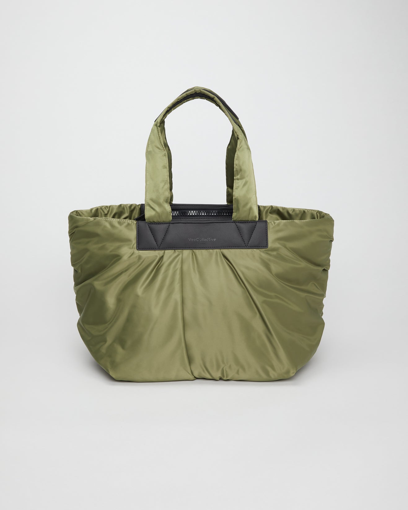 medium / olive
