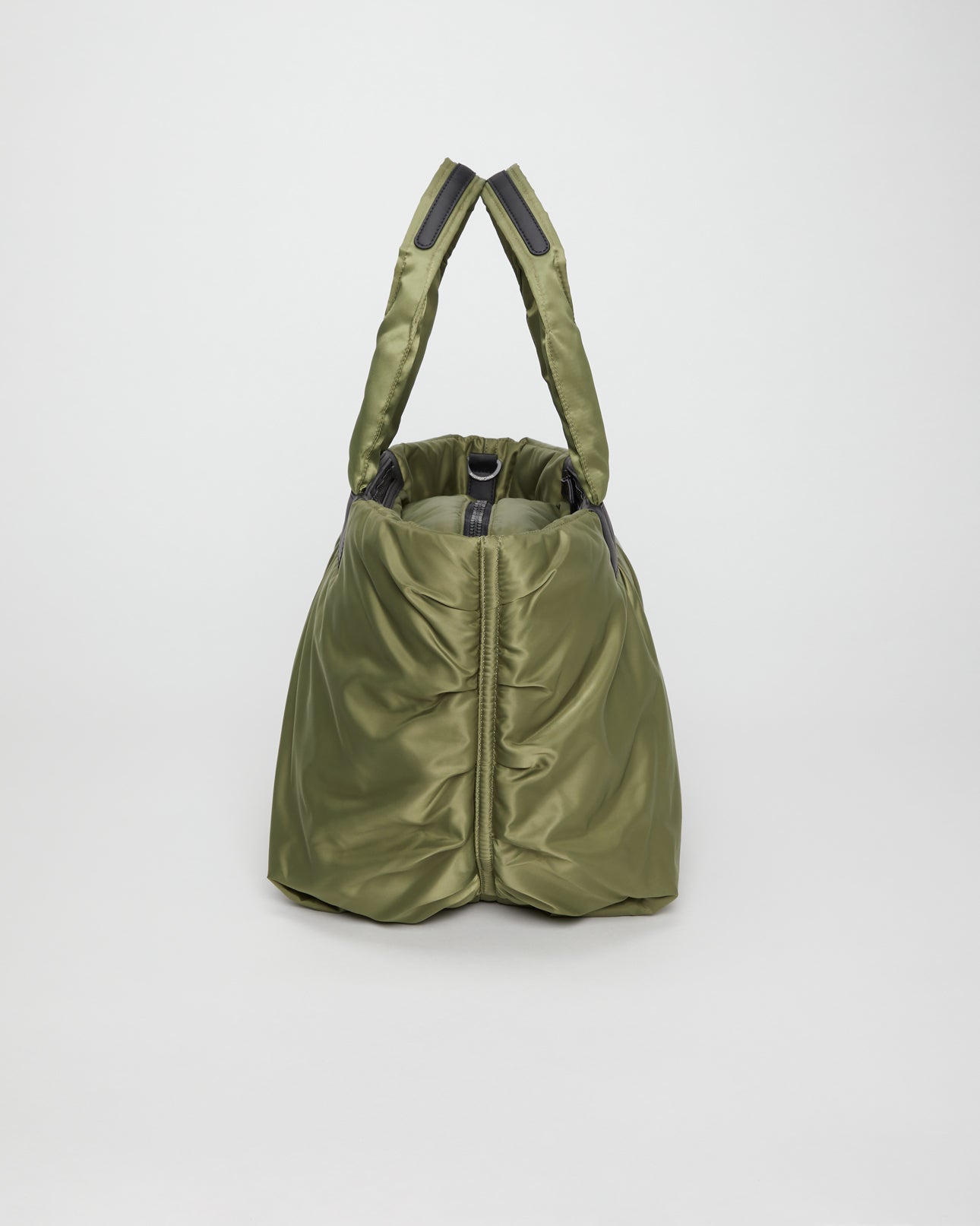 medium / olive