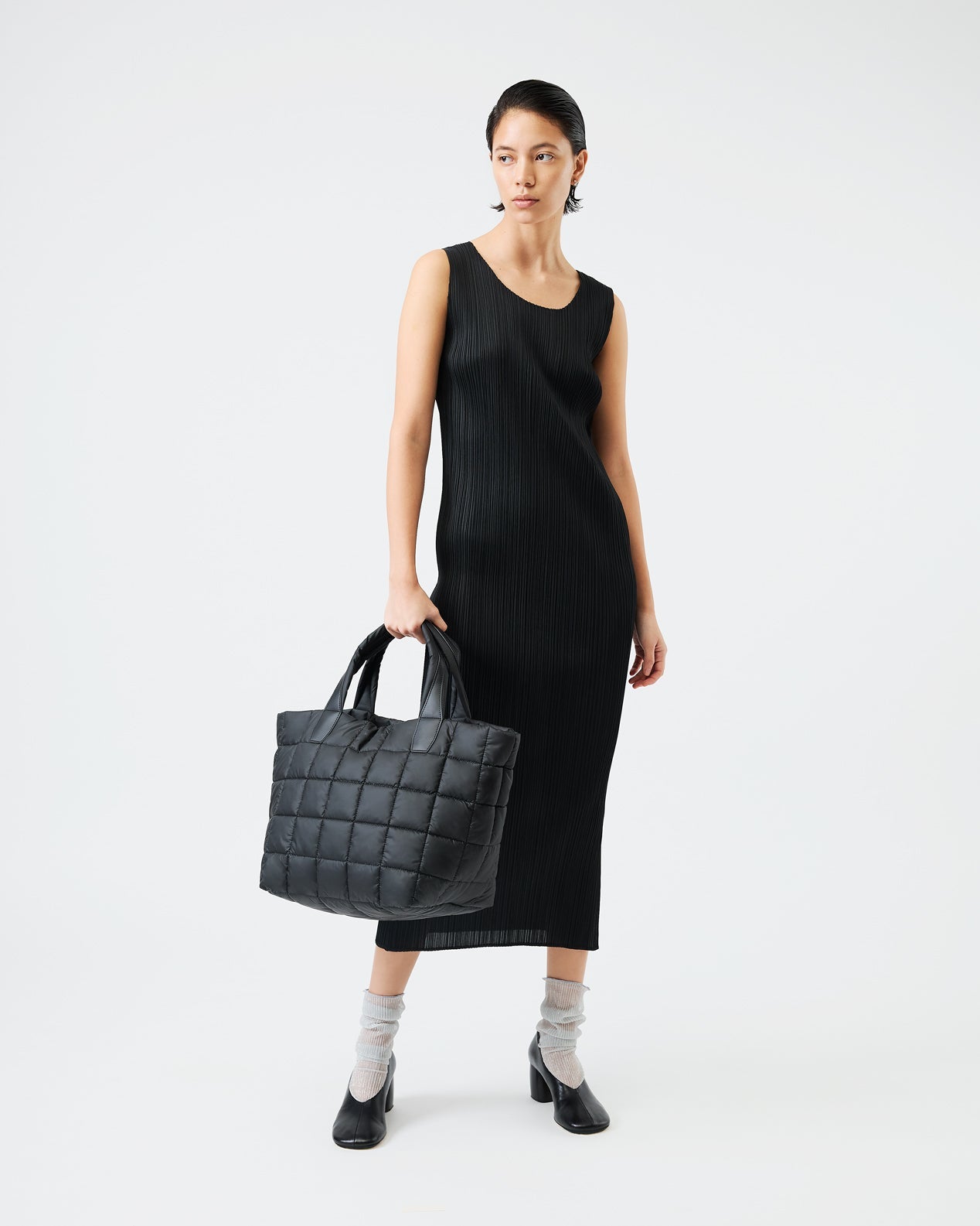 medium / matt black