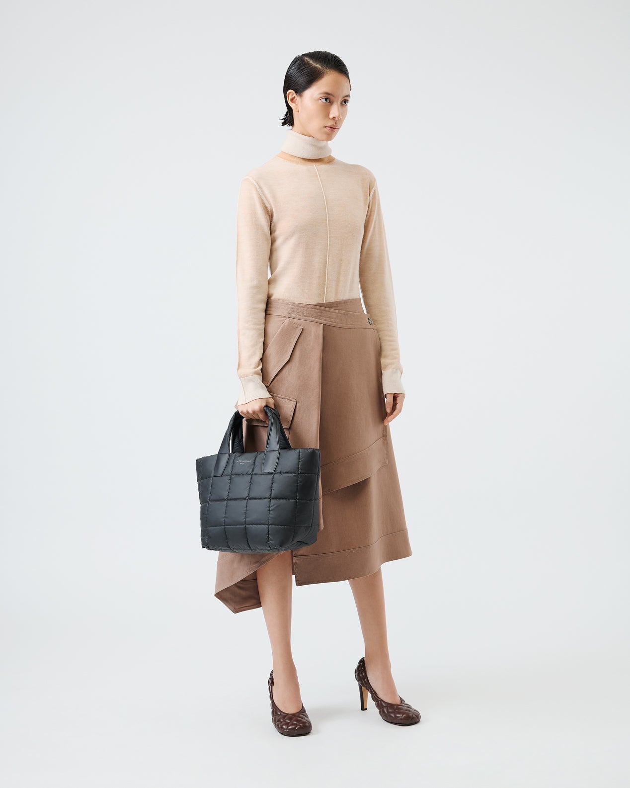 small / matt black