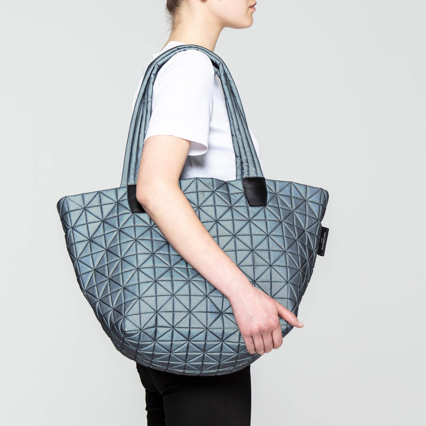 VEE TOTE BABY