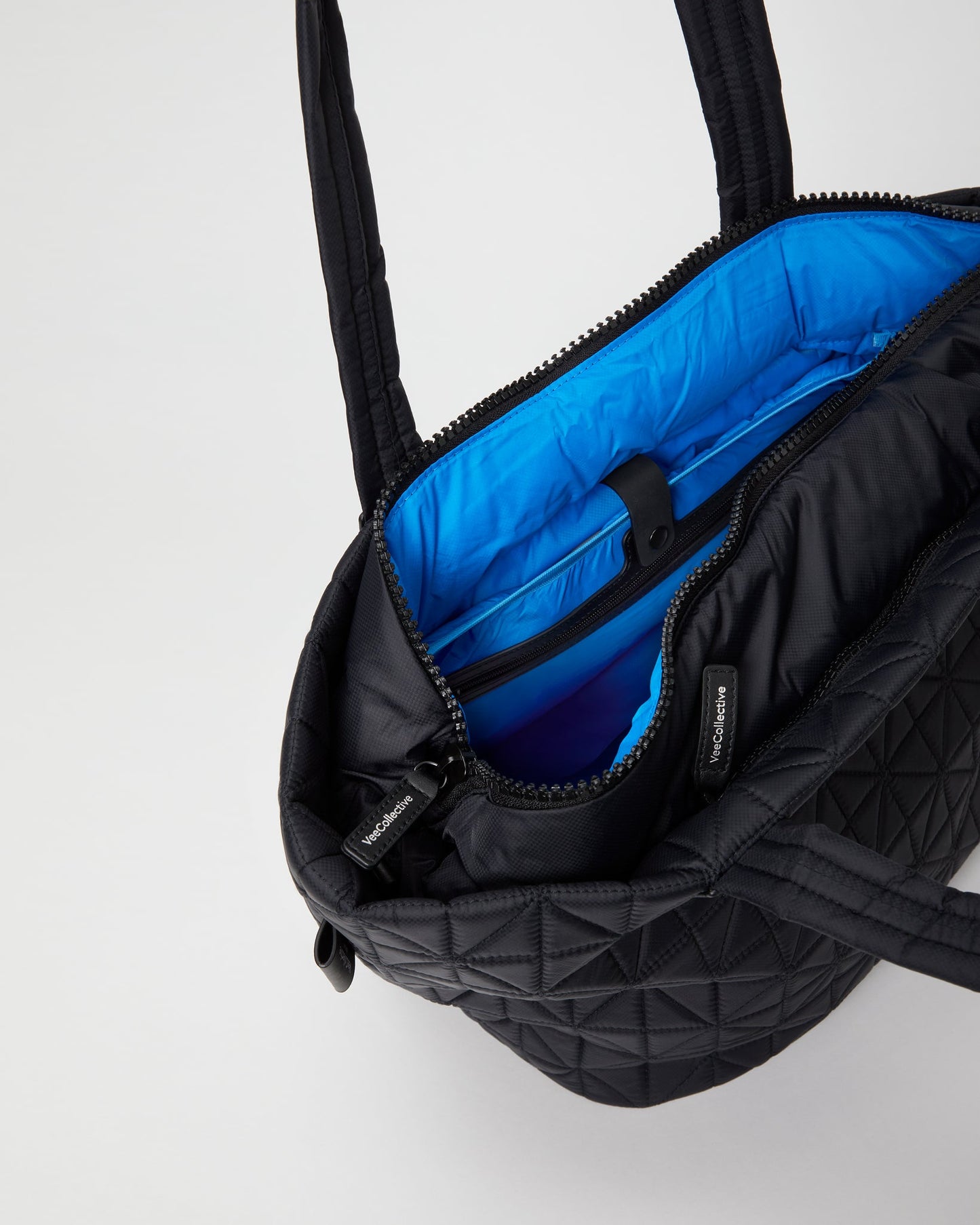 medium / black