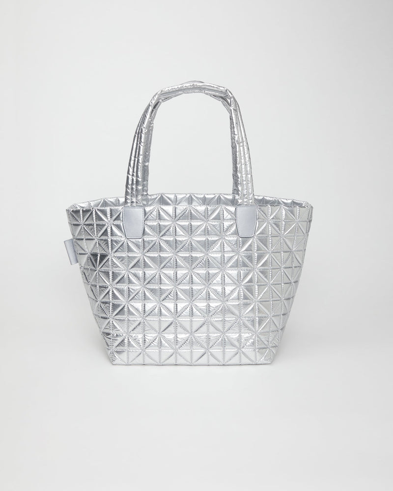 medium / chrome metallic