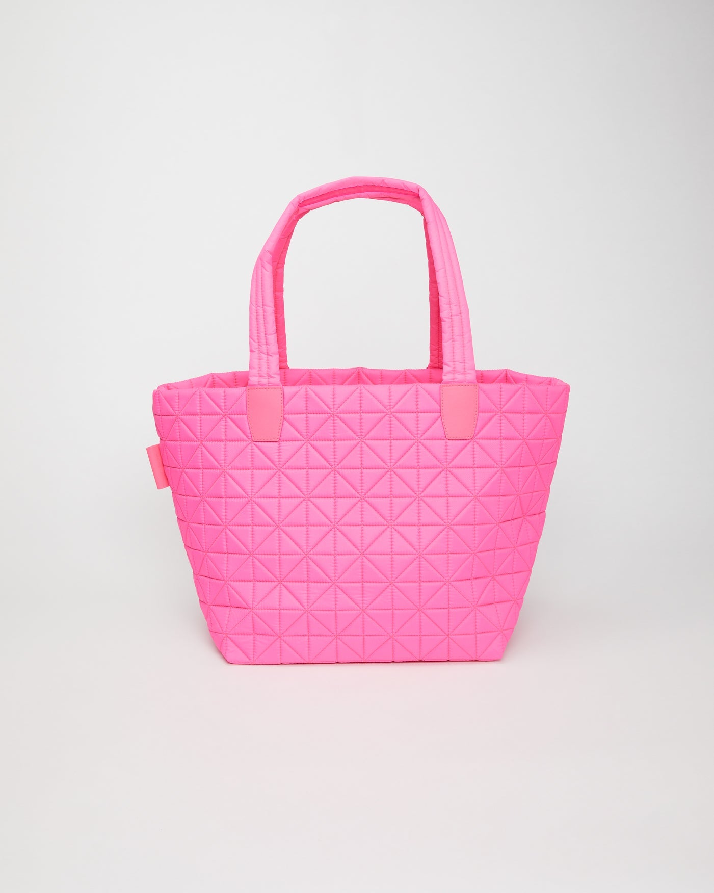 medium / neon pink