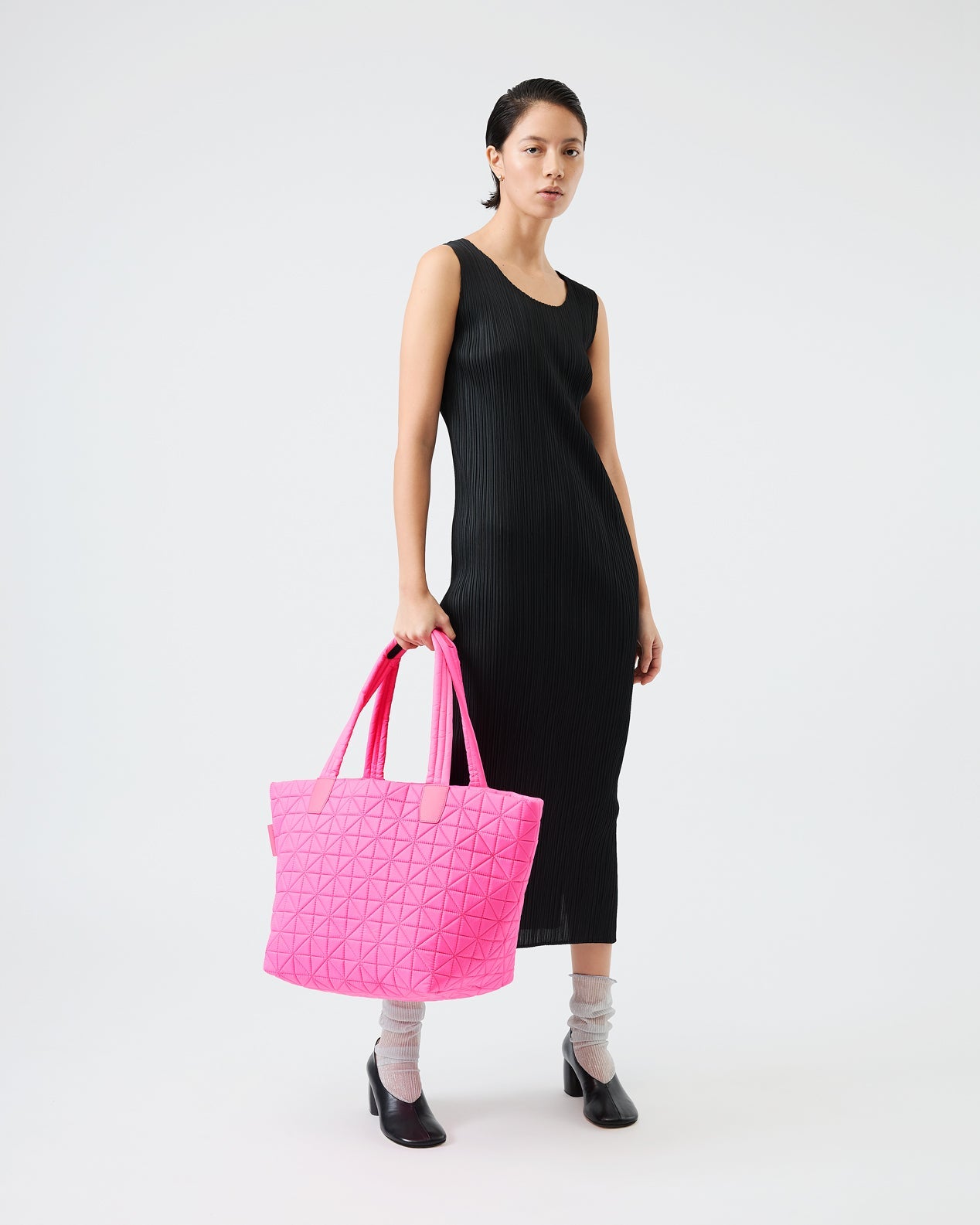 medium / neon pink