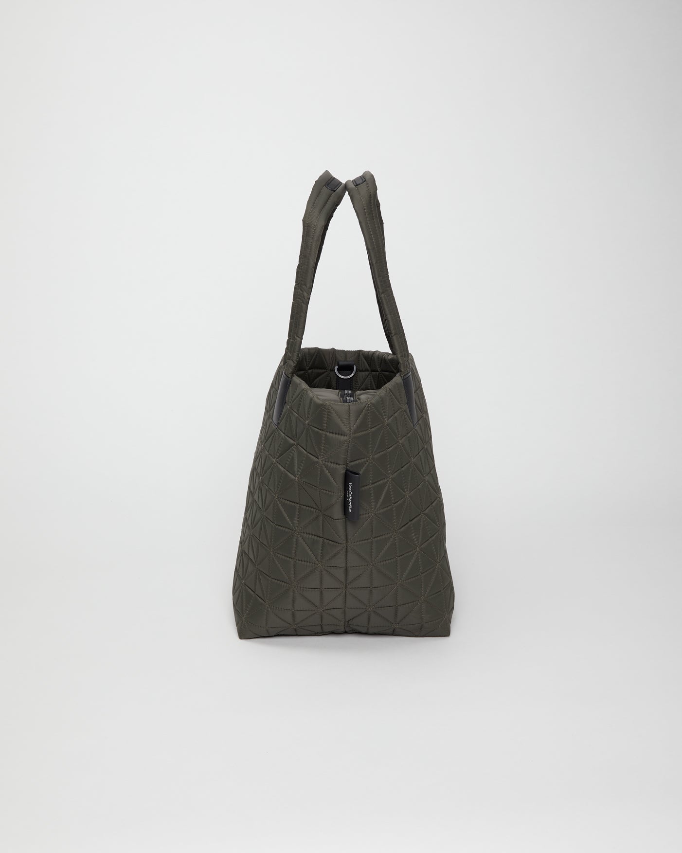 medium / olive