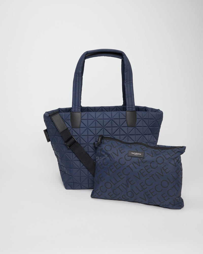 medium / midnight blue